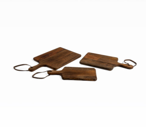 Set med tre skärbrädor av teak