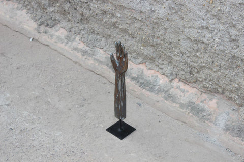 Skulptur med händer