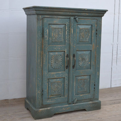 Mindre träskåp - i sliten stil